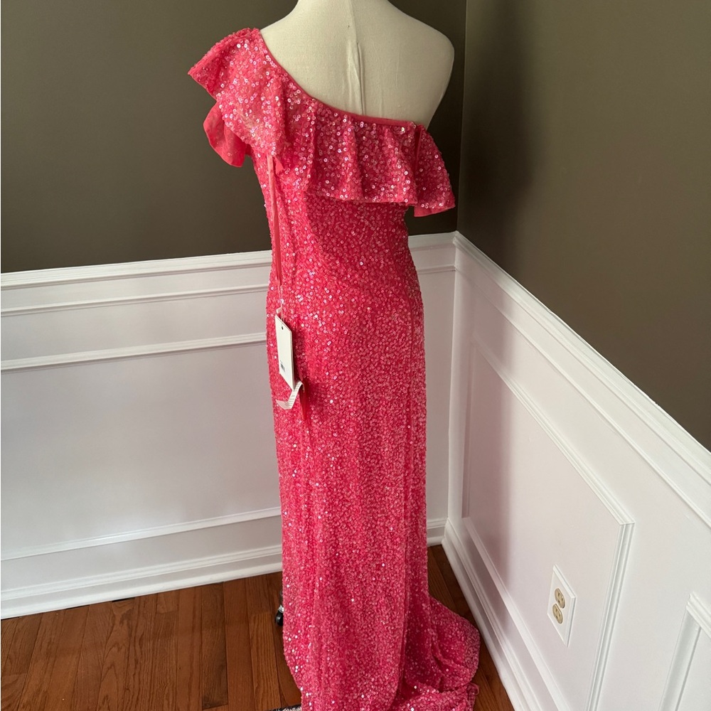 Mac Duggal Pink Sequined Drop Shoulder Trumpet Gown. Size 4. NWT. - Picture 3 of 4